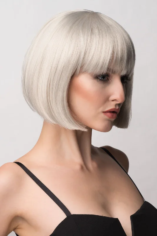 Satin-grey/silver bob wig, short and chic: Celeste